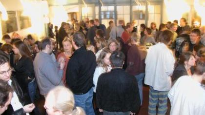 Das Publikum der BBAs 2002 im Foyer.