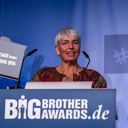 Katharina Just am Redner.innenpult der BBAs 2025.