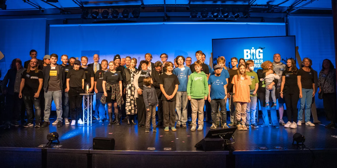 Das ganze BBA-Team auf der Bühne.