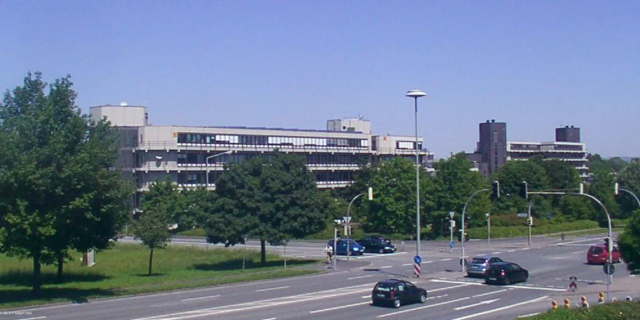 Universitätsgebäude Paderborn aus der Ferne.