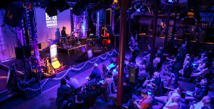Blick aus dem Publikum auf die BigBrotherAwards.