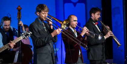 Die Vintage-Jazz-Band „Rootbirds“ eröffnet dieses Jahr die BigBrotherAwards-Gala.